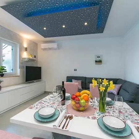 Papilio Apartment